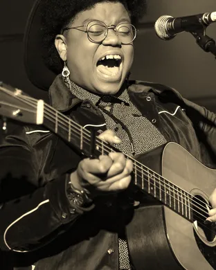 Amythyst Kiah Fairfield