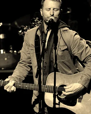 Dierks Bentley Bridgeport