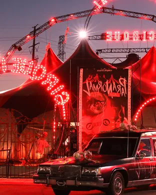 Paranormal Cirque Elizabeth