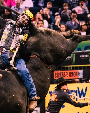 Pbr - Professional Bull Riders Elmont